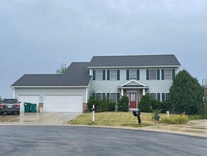 Building Photo - Five Bedroom Home in NE Rochester MN