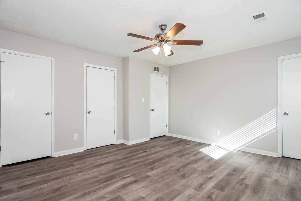 Building Photo - 9453 Forest Knoll Dr