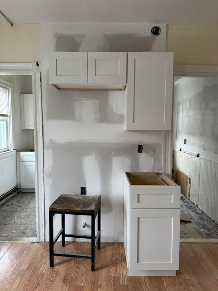 Building Photo - 327 High St