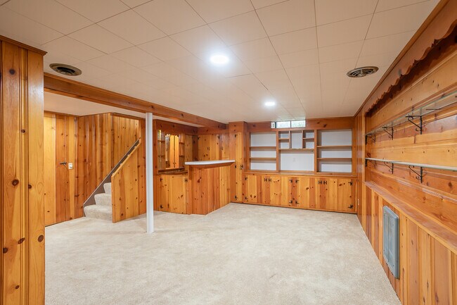 Building Photo - 306 Winona Blvd