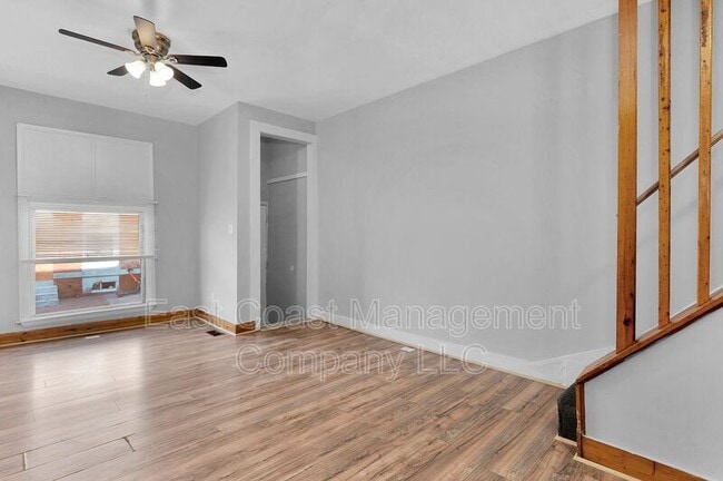 Building Photo - 425 N Curley St