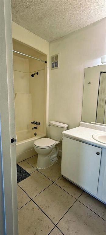 Building Photo - 6519 W Newberry Rd