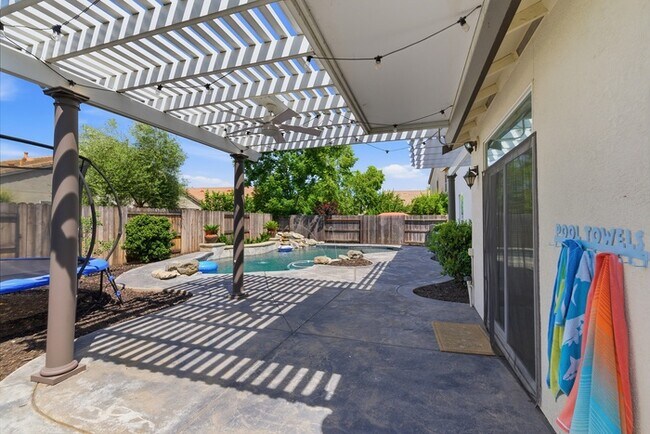 Building Photo - 1282 Seymour Cir