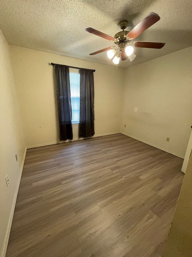 Building Photo - 3/2/2 in Frenship ISD
