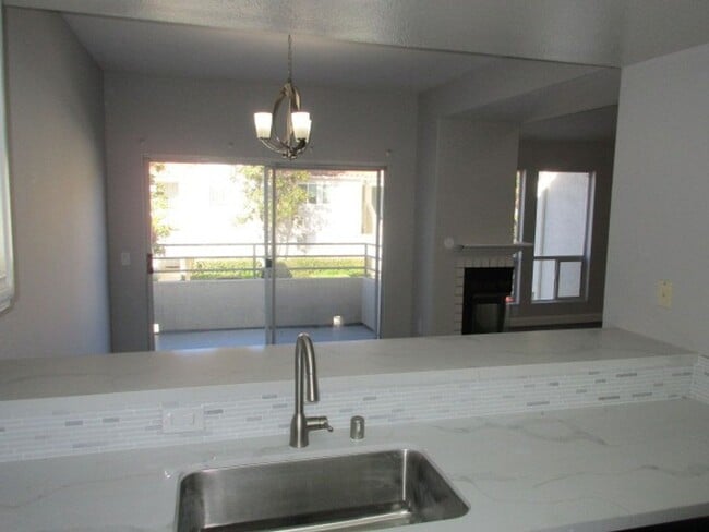 Building Photo - Scripps Ranch - Upgraded - 2BD/2BA - Unit in Terraces at Scripps Ranch