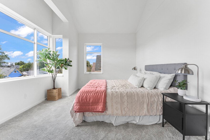 Building Photo - 591 NE Tillamook St