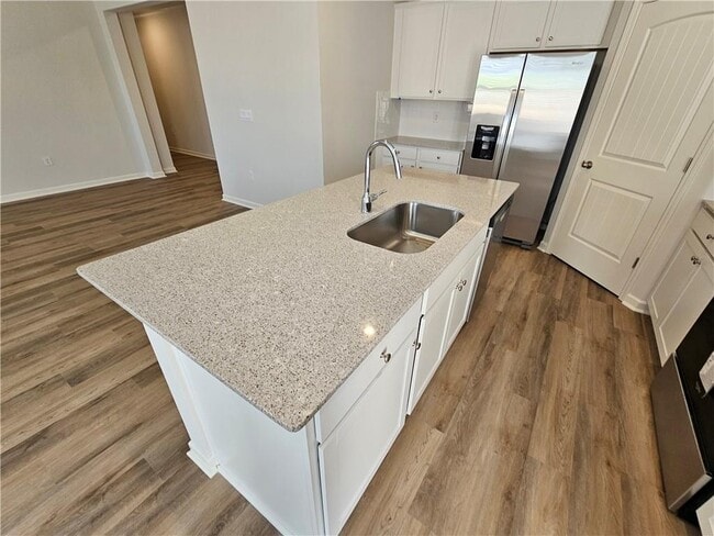 Building Photo - 27 Berryville Dr