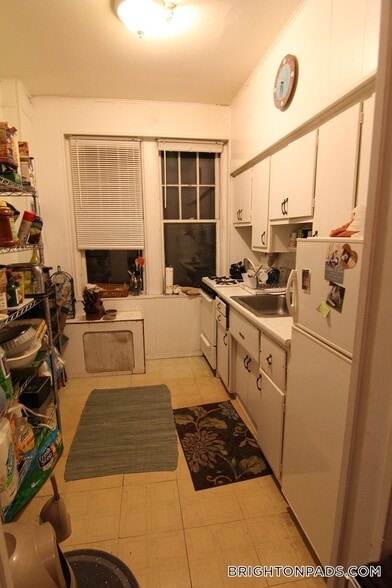 Building Photo - 2003 Commonwealth Ave