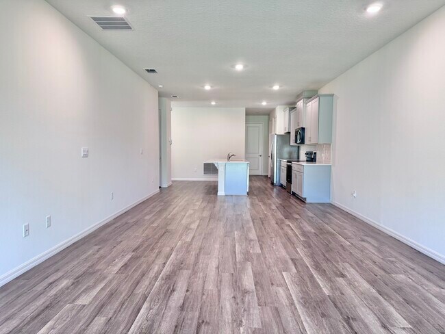 Building Photo - 2697 Kinsale Ln