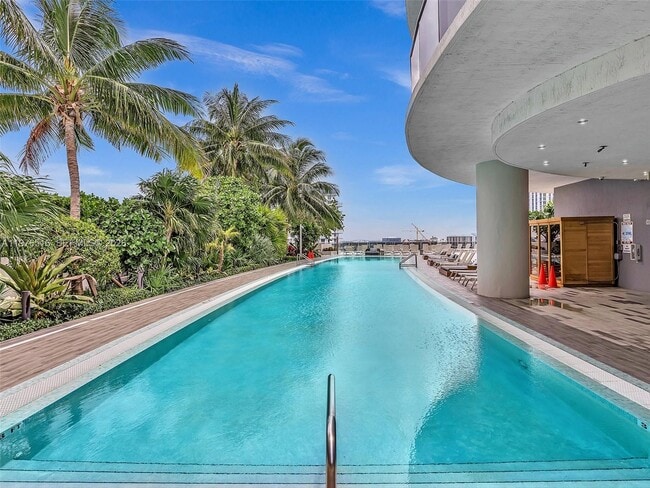 Building Photo - 488 NE 18th St