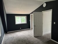 Building Photo - Nice 3-Bedroom Single Family Home Availabl...