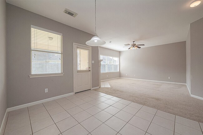 Building Photo - 5203 Heatherdawn Ct