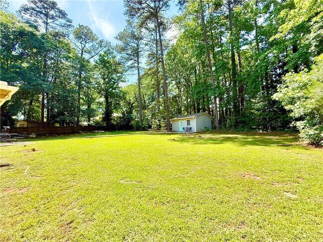 Building Photo - 3042 Hudson Ct