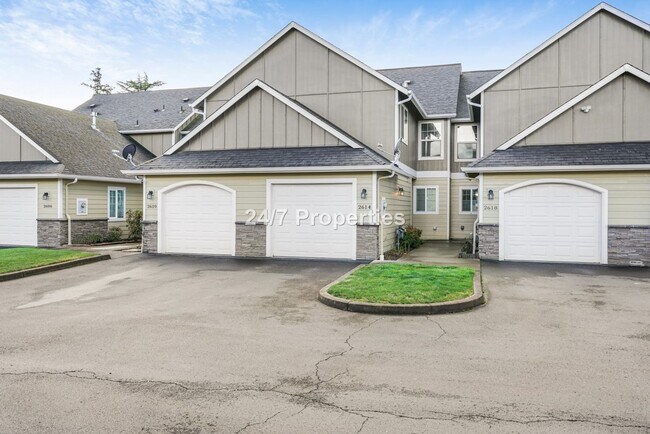 Building Photo - Enticing 3 Bed 1.5 Bath home in NE Salem!