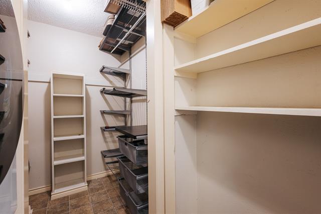 Building Photo - 5916 Birchbrook Dr