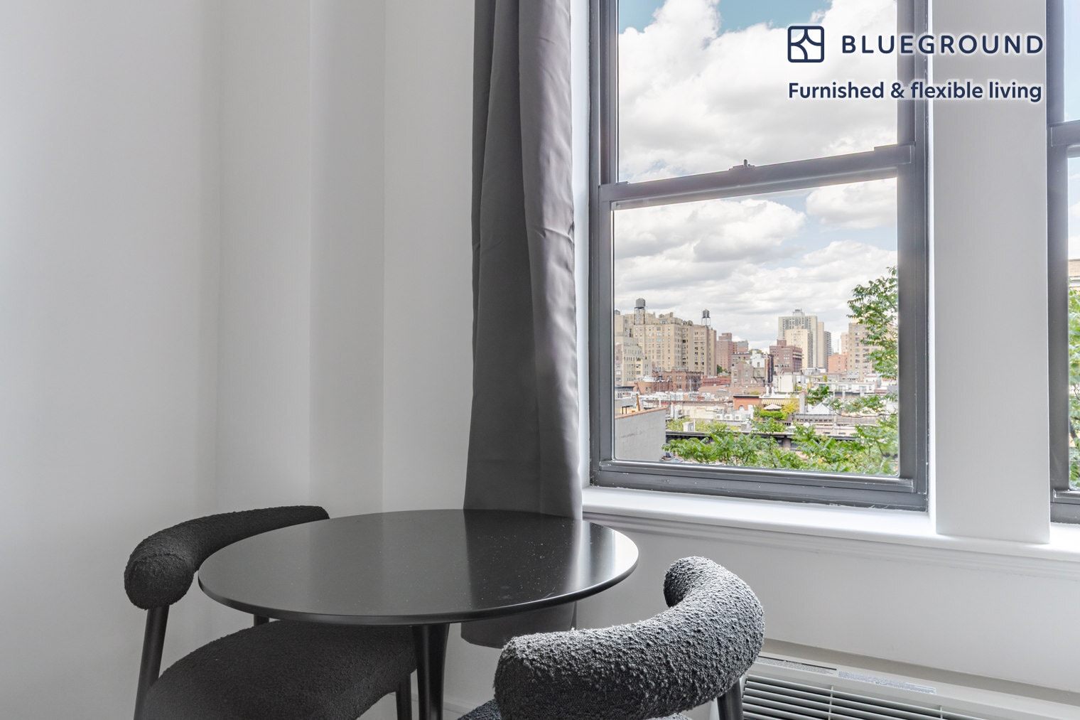 Building Photo - 45 W 81st St