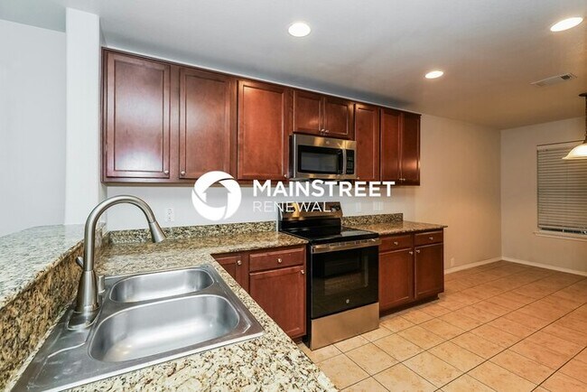 Building Photo - 4 Bedroom Pet-Friendly Home in FORT WORTH,...