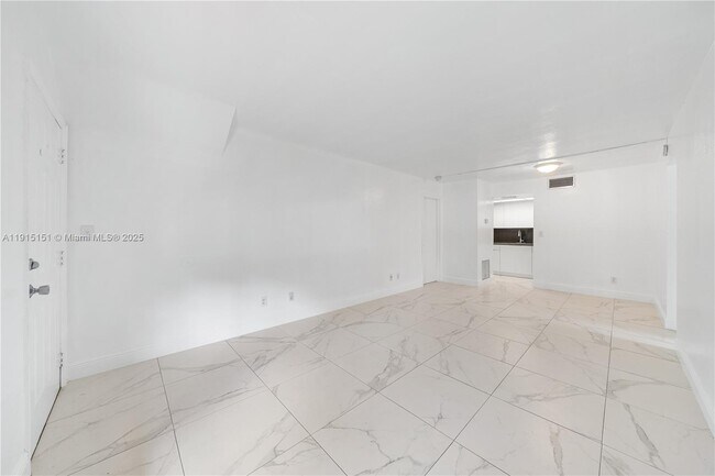 Building Photo - 2301 NE 170th St