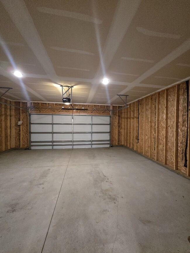 Building Photo - 12195 Fennec