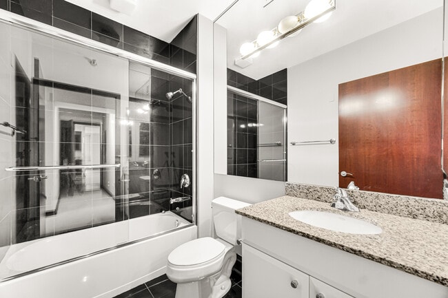 Building Photo - 33 W Ontario St