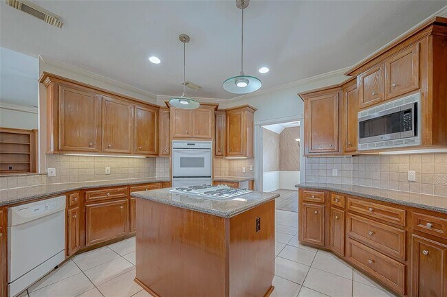 Building Photo - 16002 Castletown Park Ct