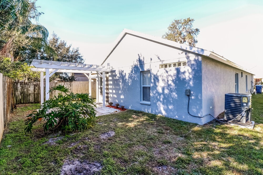 Building Photo - 8646 Persea Ct