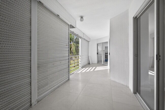 Building Photo - 3590 Via Poinciana