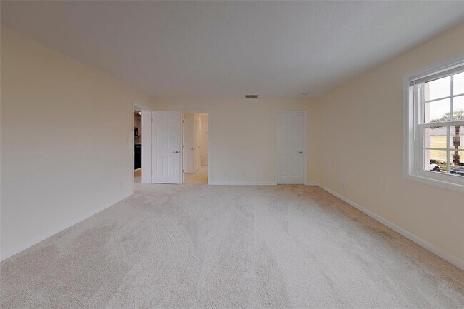 Building Photo - 222 Pompano Dr SE