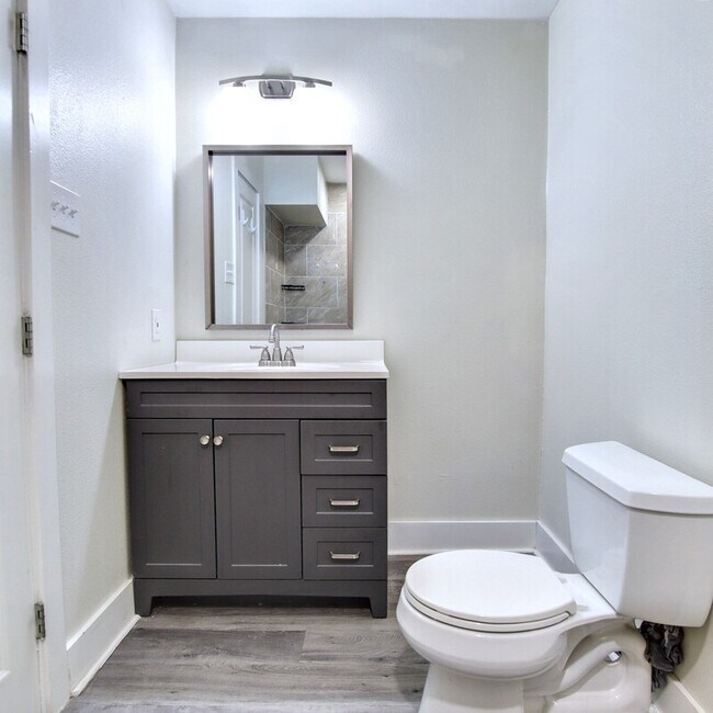 Building Photo - 5708 Flamingo Ct