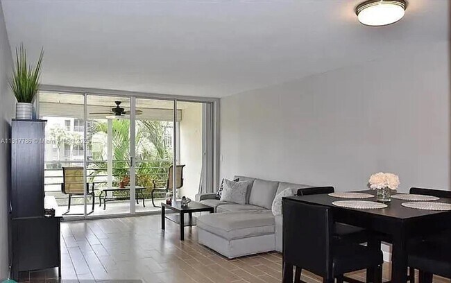 Primary Photo - 9230 Lagoon Pl