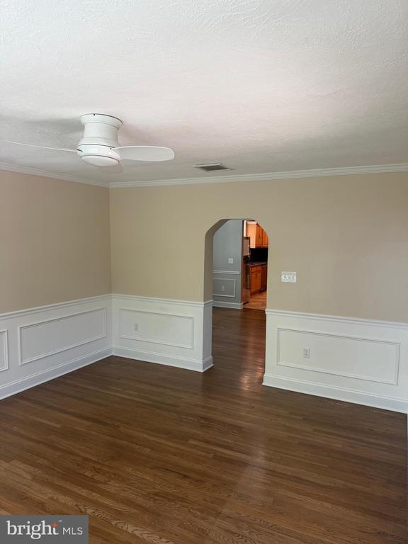 Building Photo - 121 MacDade Rd