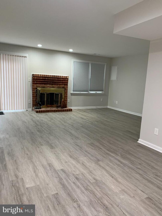 Building Photo - 3133 Windwood Farms Dr
