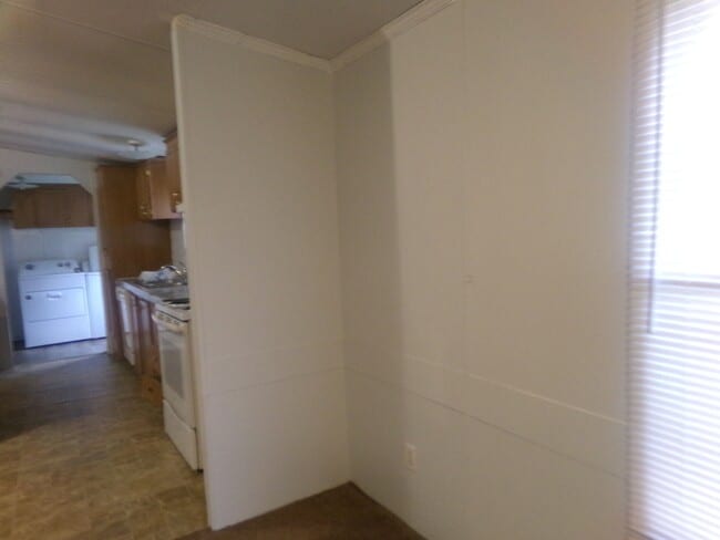 Building Photo - 806 Hwy 57