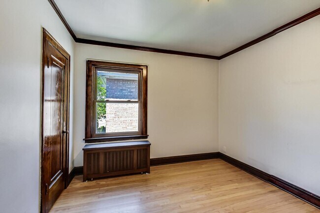 Building Photo - 1814 Wesley Ave
