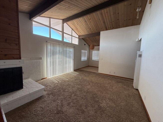 Building Photo - Beachside Living at Silver Strand