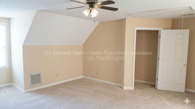 Building Photo - 1017 Nod St