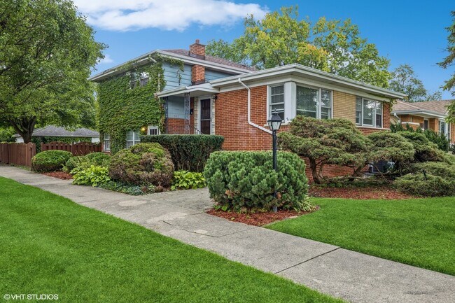 Building Photo - 541 Barnsdale Rd