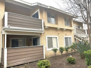 Building Photo - OAK CREEK DR UNIT D ONTARIO 91761  (2 BED / 2 BATH)