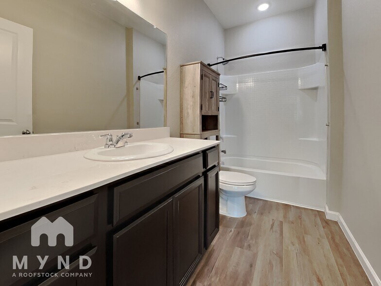 Building Photo - 217 Concho River Dr