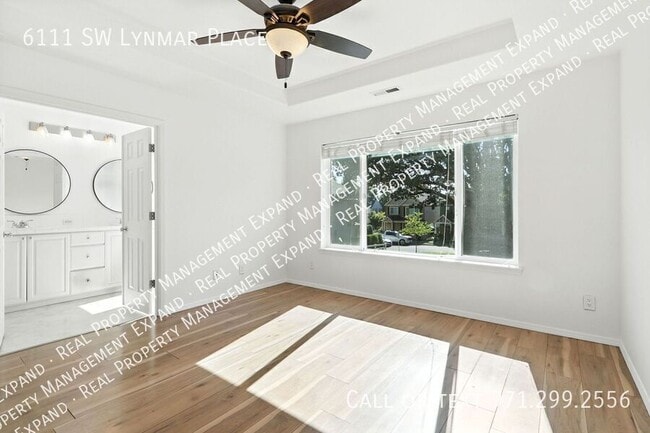 Building Photo - 6111 SW Lynmar Pl