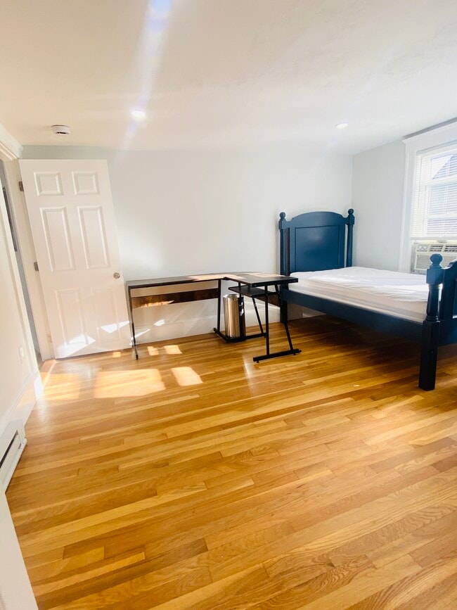 Building Photo - 48 Moulton Rd