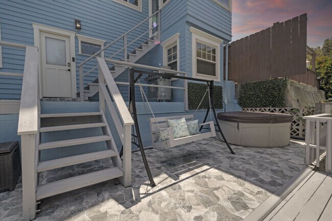 Building Photo - 1072 Johnson Ave