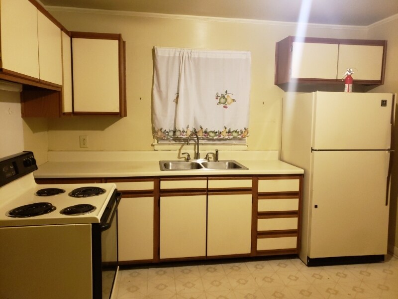 Building Photo - 1225 Argonne Blvd