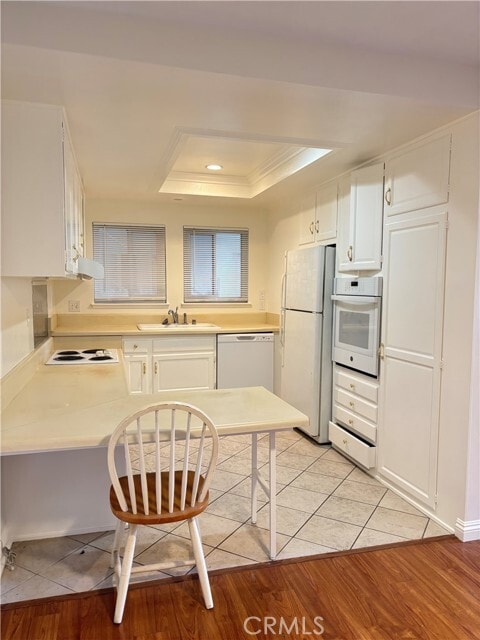 Building Photo - 2106 Via Mariposa E