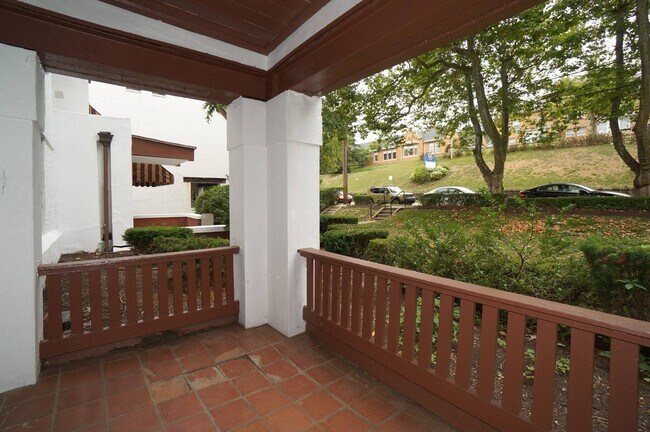 Porch/Deck - The Old Heidelberg