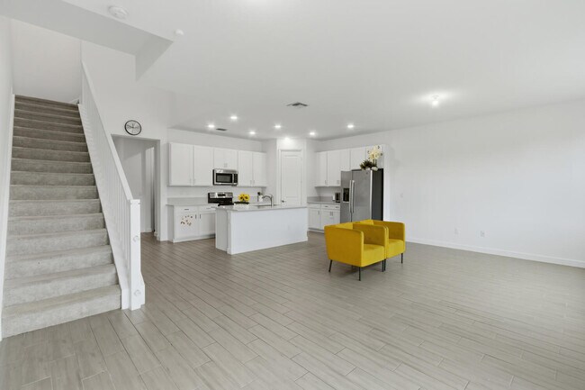 Building Photo - 4874 Navali Dr