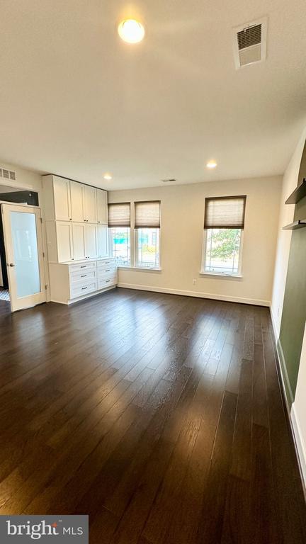 Building Photo - 20265 Oak Bluff Dr