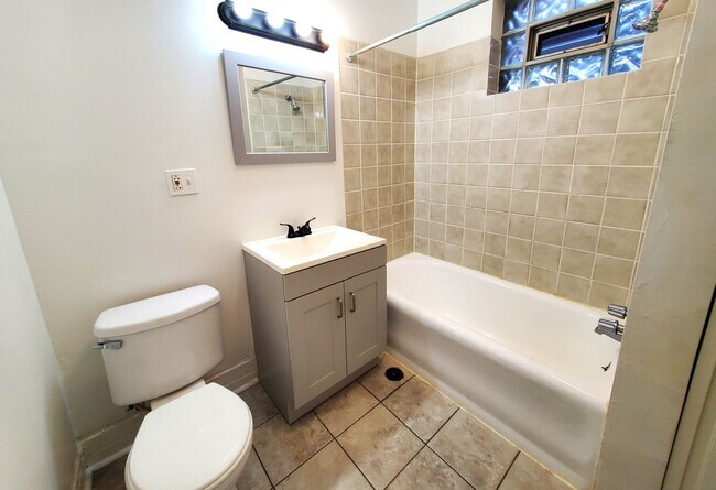 Building Photo - 2066 W Hutchinson St