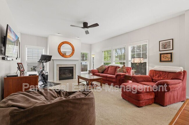 Building Photo - 3809 Stoneybrook Dr