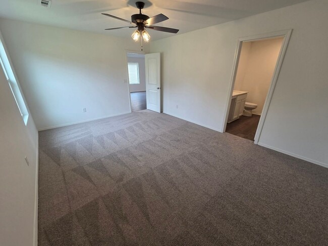 Building Photo - 1088 RAVEN WALK Dr